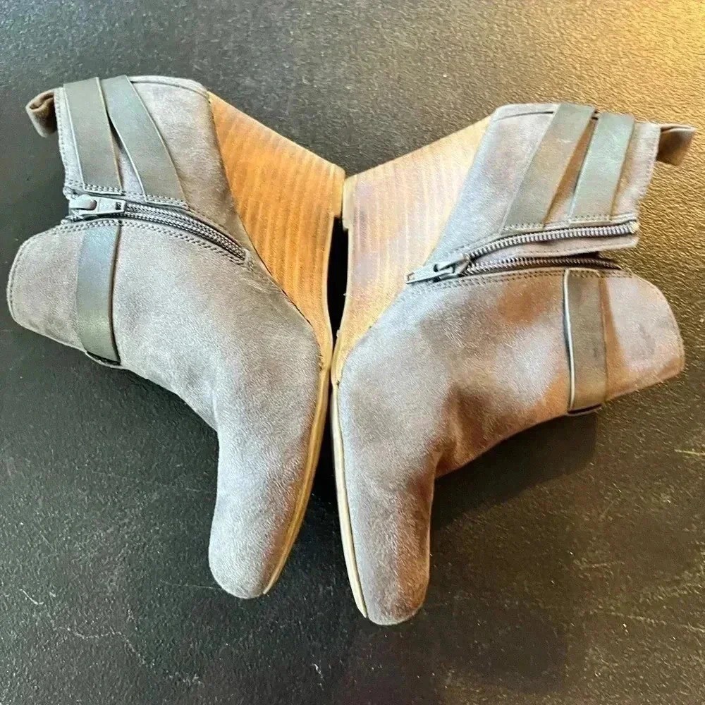 ๐ Report Suede and Leather Booties - Size 6.5 - Picture 2 of 6